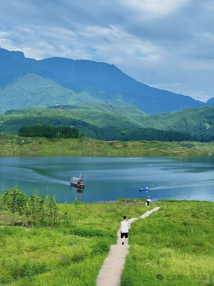 【夏季最适合旅游的地方,夏季适合去哪旅游】-第1张图片