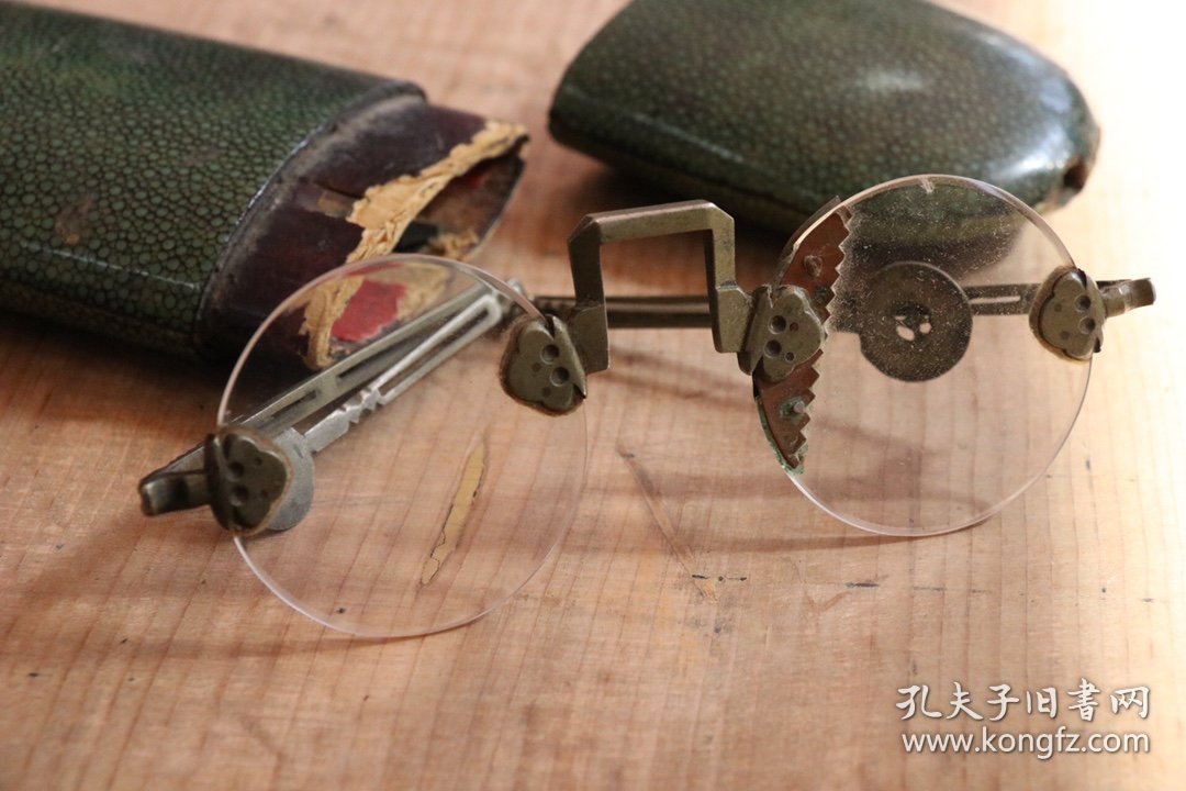 水晶眼镜前十品牌(水晶眼镜镜片怎么样)-第1张图片