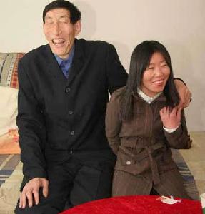 谁是世界第一高人/世界第一高人是否欠揍-第1张图片