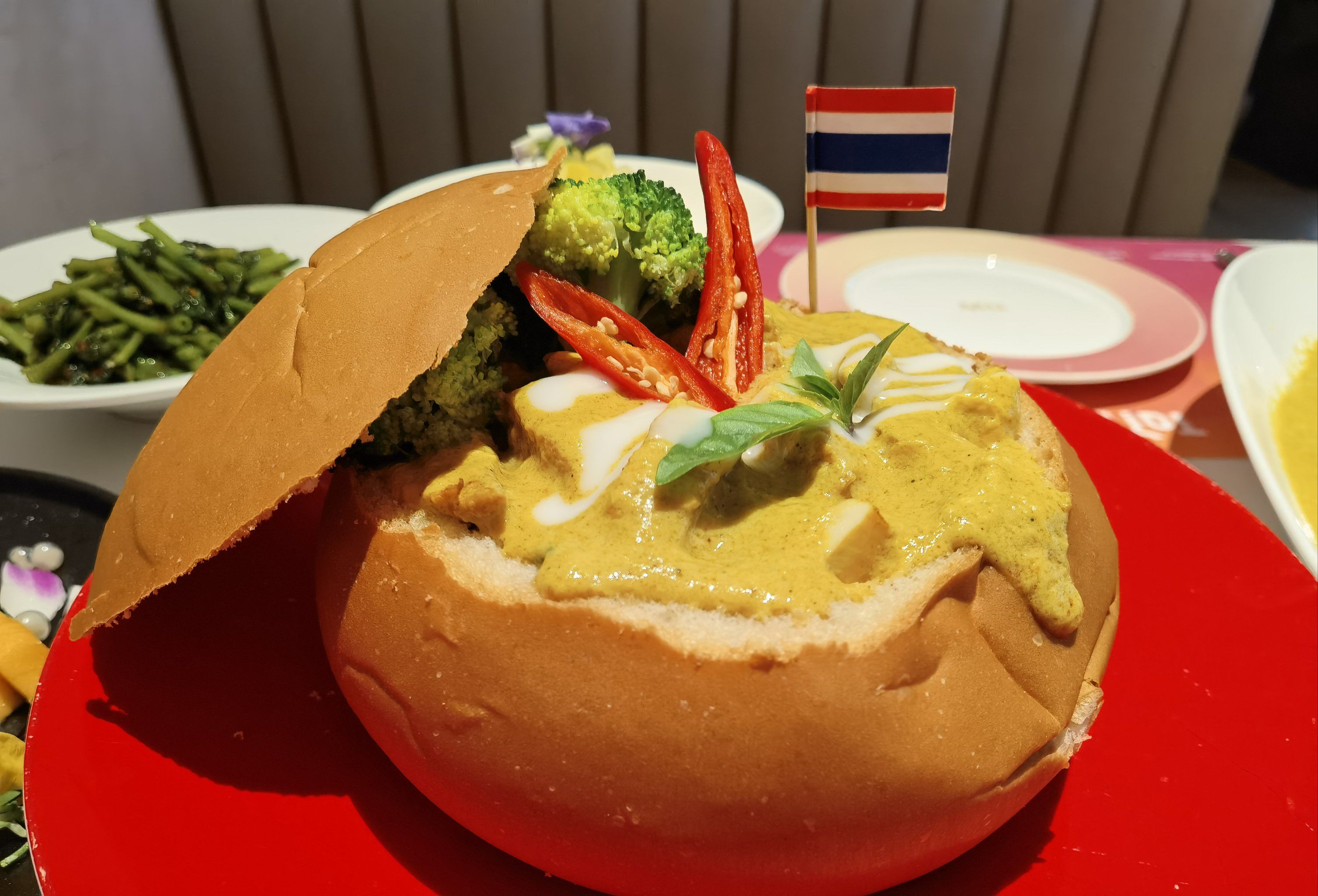 2个人泰国玩一周费用(两个人去泰国玩一周大概要多少钱)-第2张图片