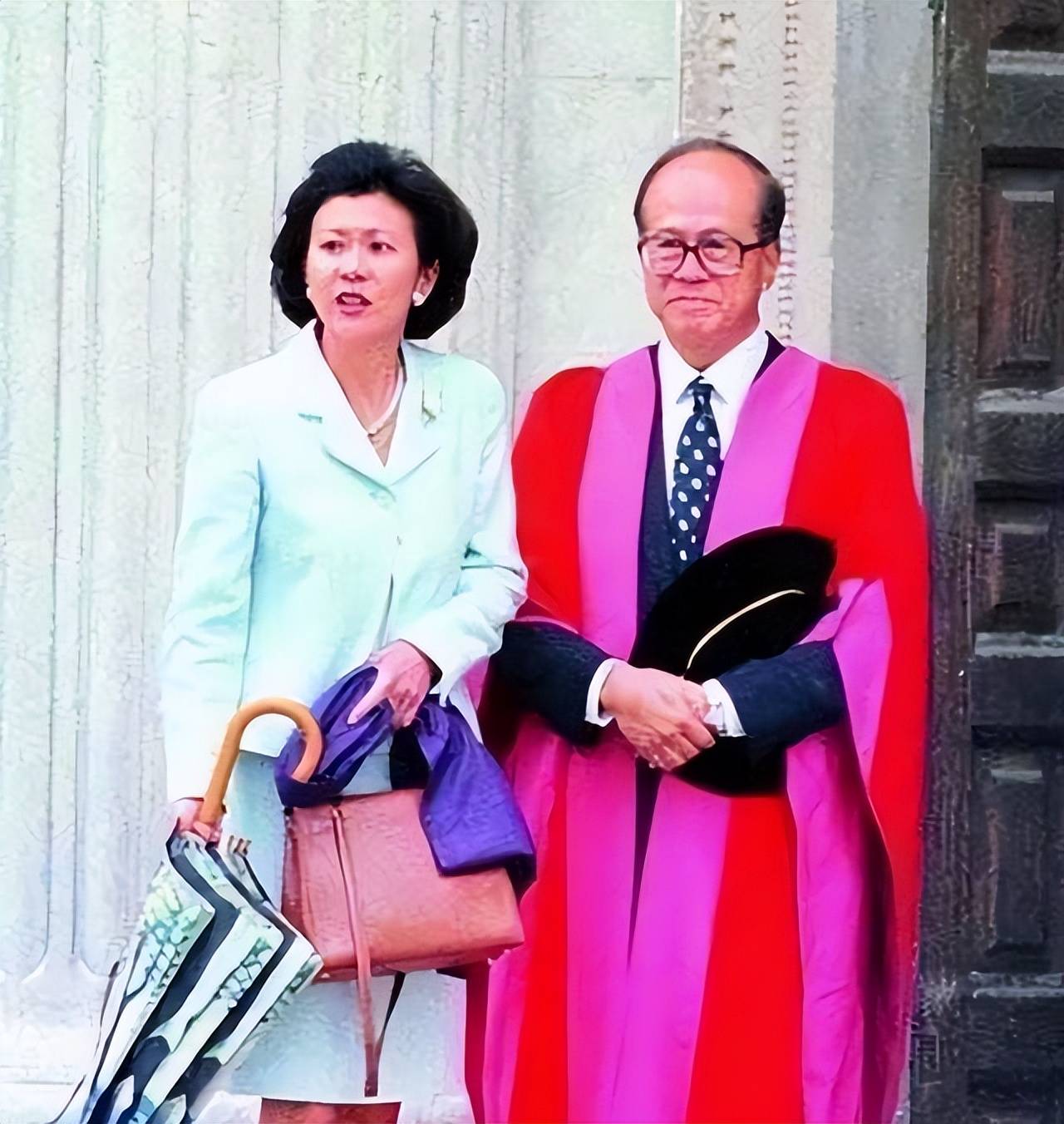 李嘉诚庄月明棺材楼.李嘉诚庄明月楼的鬼故事?-第1张图片